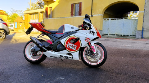 Credo che per quest' anno sia l' ultimo giro col GIXXER ? ... Strade troppo umide ... ??