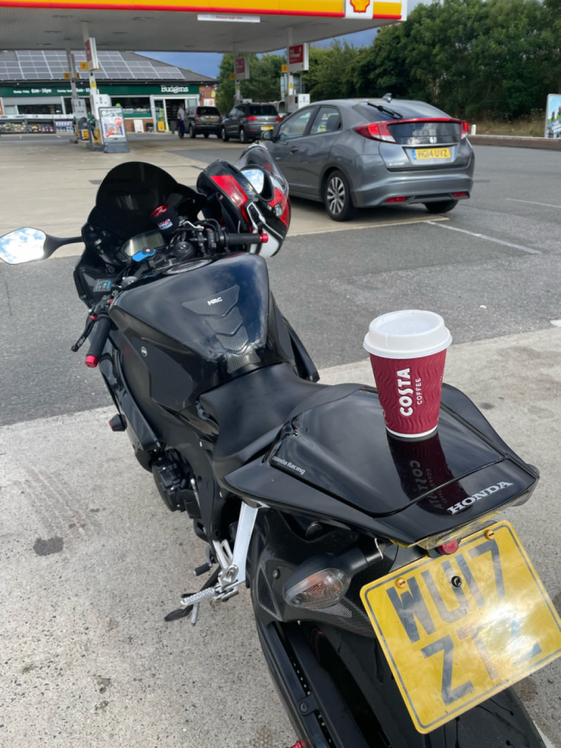 A short refuelling stop