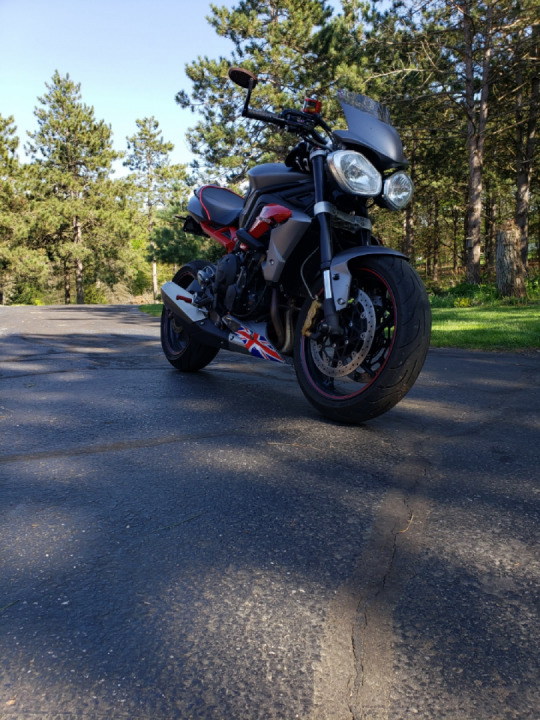 Street triple r