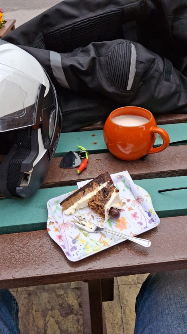 Cake, coffee and my bike just what I needed..