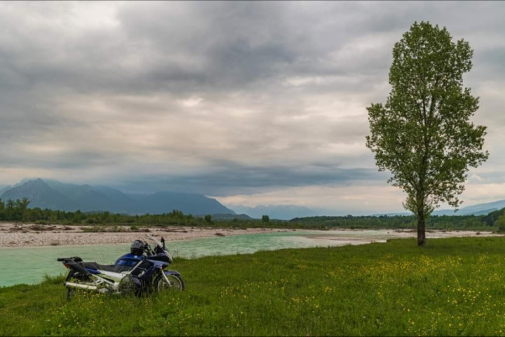 Sunday walk and photo shoot on the Piave river at the flagship of my garage