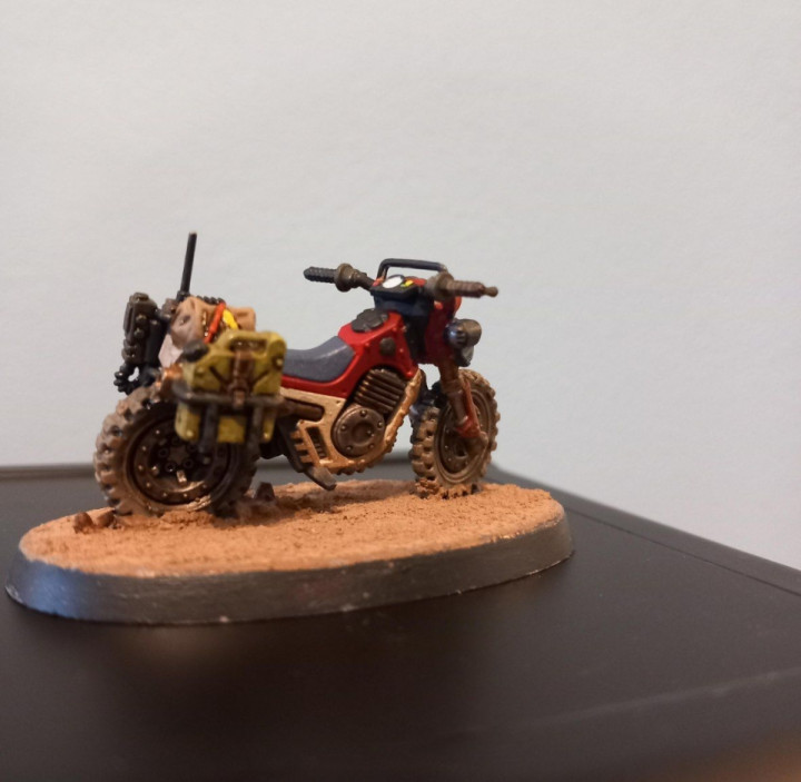 Painting a miniature bike