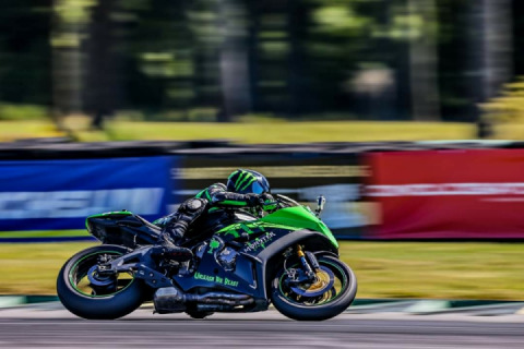 At VIRginia International Raceway dragging that knee