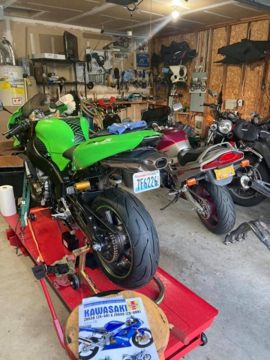 Quick peak at my workshop in its current disarray ?