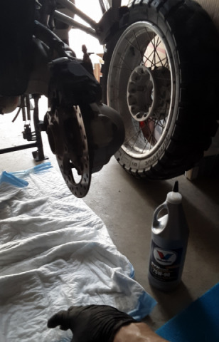 Shaft drive oil change