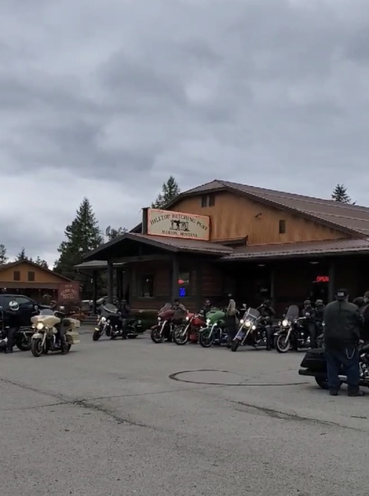 Motorcycles and friends, need I say more… ♥️