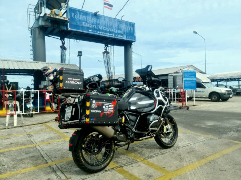 Boat crossing from Koh Samui to Suratthani