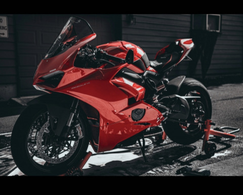 Last night with bae... been a great 3 years ✌? IG@ coolin_with_jay