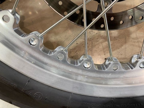 I saw these cool looking wire wheels on a 2018 V7 III.