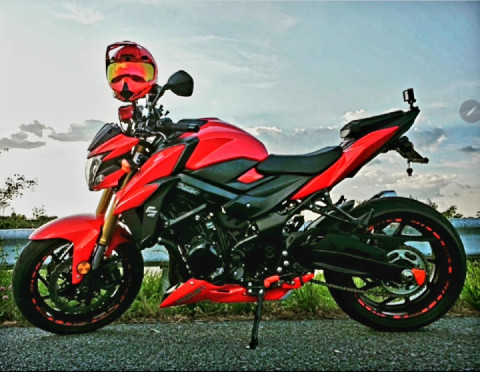 Lady, My LADY in RED ?