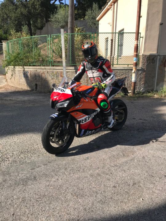 What’s your favorite helmet brand?!