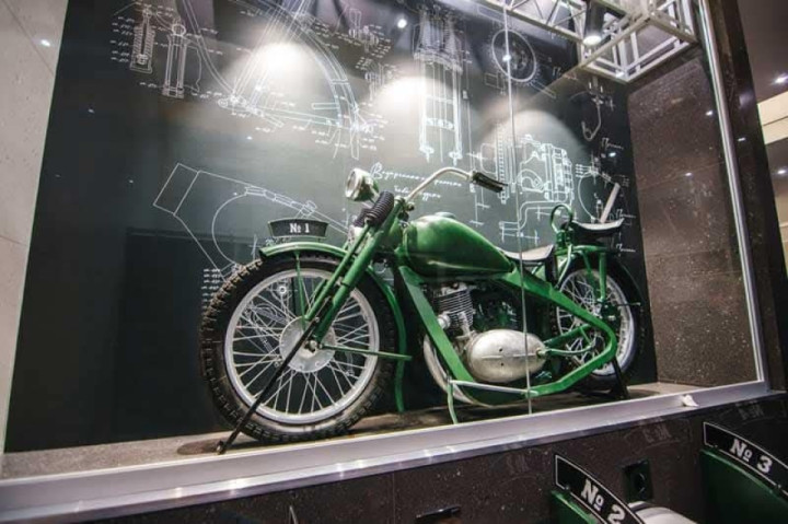 The first Ukrainian motorcycle - HMZ 1M.