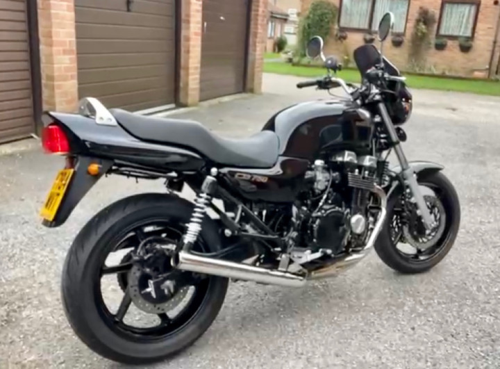 CB750 2001 with 4x1.