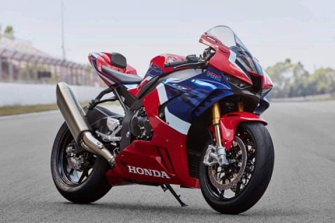 New Honda CBR1000RR-R 2020 ? 217hp 201kg wet. Damn Honda ?