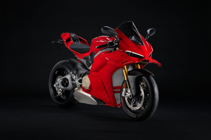 Just released at World Ducati Week in Misano World Circuit - the new 2025 V4 Panigale.