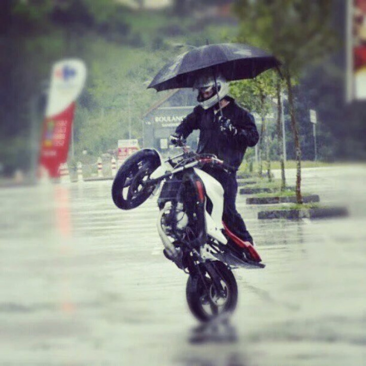 How to ride in the rain safety