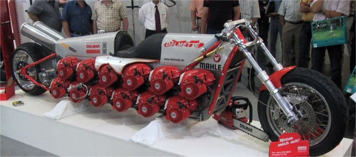 The Dolmette, powered by 24 chainsaw motors. 1,9 liter (116 cui), 17O PS (125 kW)