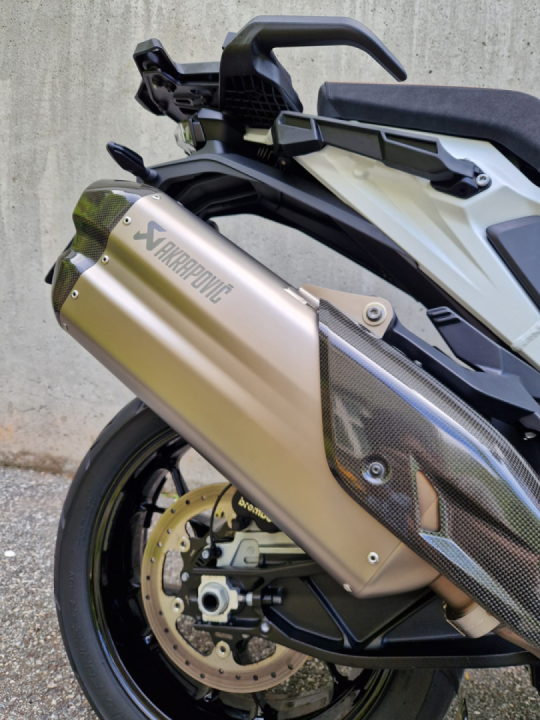 If you are struggeling to remove stains/water marks etc with just wd-40 on titanium exhaust.