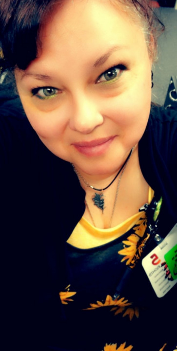 My lunch view today. Will hit 90 today. Gorgeous day to ride. TGIF!