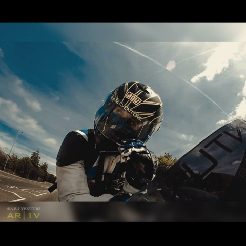 Traffic light stop!! ???