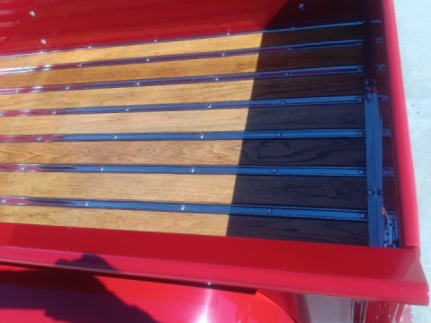 A day chillin . This is a beautiful truck (Not mine)