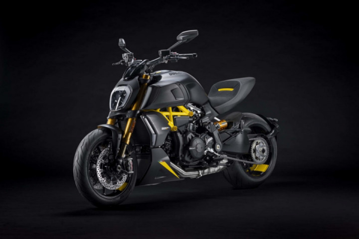 Motorcycle Ducati Diavel 1260 S Black & Steel 2022