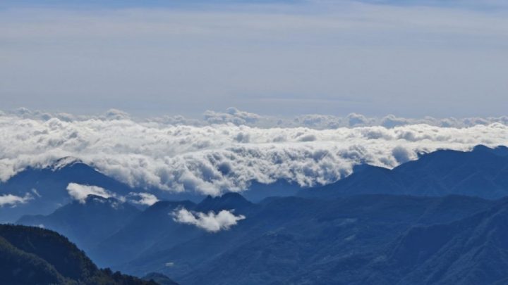 We ran to the mountain pass before the typhoon hit, in case the road was blocked again