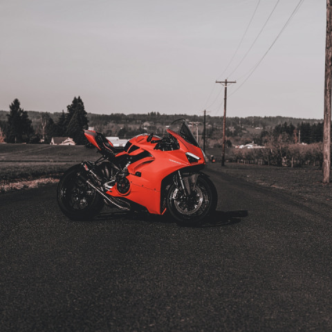 She never gets boring... IG@ coolin_with_jay