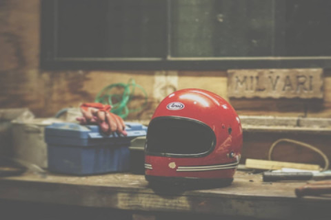 Vintage Arai helmet...from last century...41 years old.