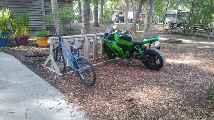 Myrtle Beach SC using bike stand