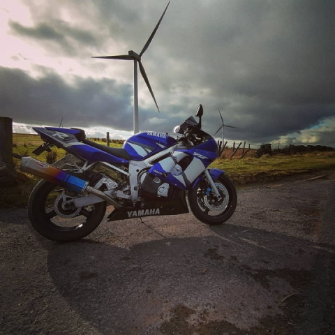 Windpower & Abby the R6