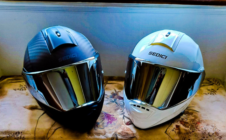 New helmet for my princess, and just a cool pic of the bike