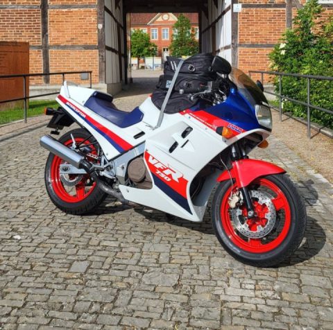 My VFR750 Interceptor