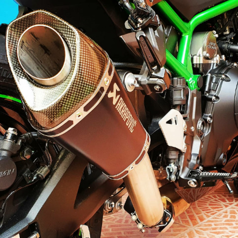 Sound of love #ZH2 #Akrapovic