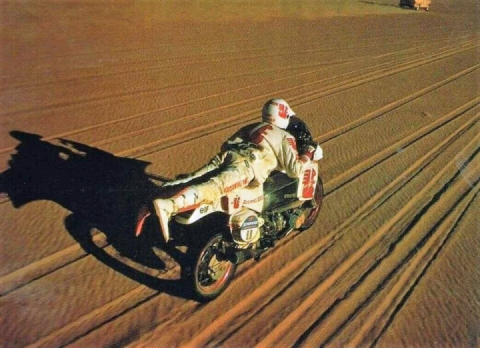 Pic from a helicopter. Pierre Marie Poli, 180km/h + Patrick Tambay, Range Rover-proto, 200km/h.....