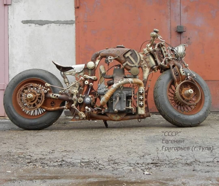 "USSR" steampunk motorcycle by Evgeny Grigoriev