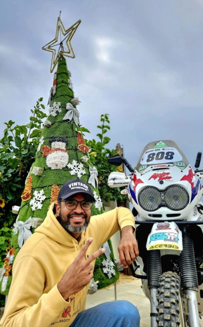 Happy Holidays to my Africa Twin people around the World🎄