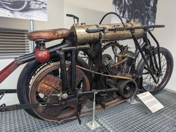 A 1910 pace motorcycle
