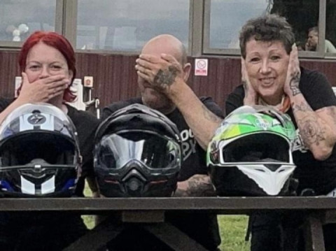 No bikes only the three monkeys ?