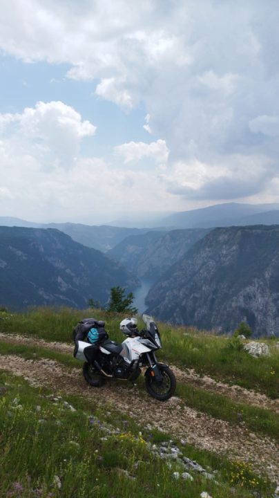 Piva lake, Welcome to Montenegro