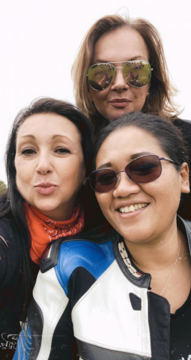 Sunstorm's bikers out and about...