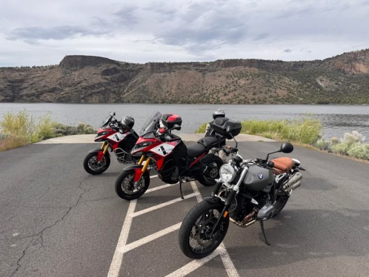 One buddy just got a new pikes peak and another a new RnineT so we went for a little intro stroll.