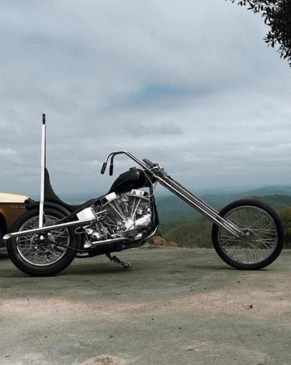 1952 Harley FL Panhead Chopper - Hells Belle