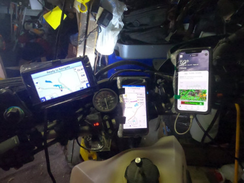 All of my nav devices is sandwich bags t keep them out of the rain