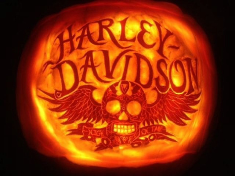 Any master pumpkin carver here?