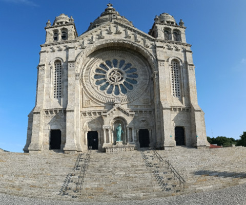 Viana, breve irei postar um vídeo de lugares e paisagens de encher os olhos desse lugar maravilhoso.