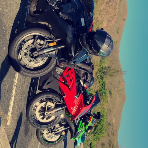 R1 S1000RR ZX10R