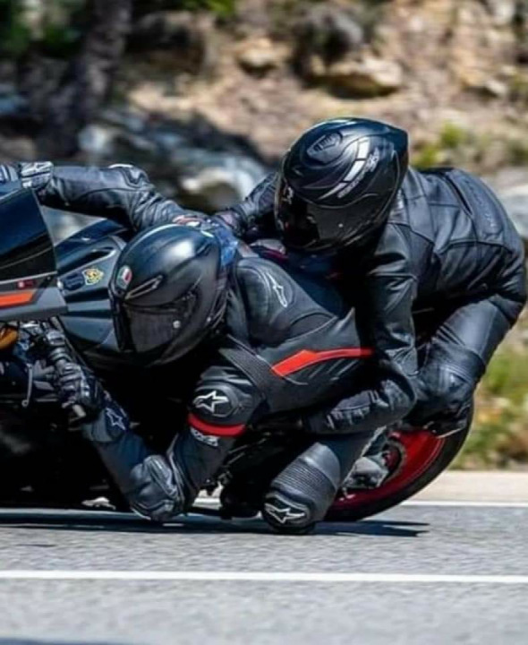 Caption this amazing photo ??