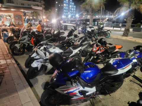 Monday night....at d kiosk......vroooooim