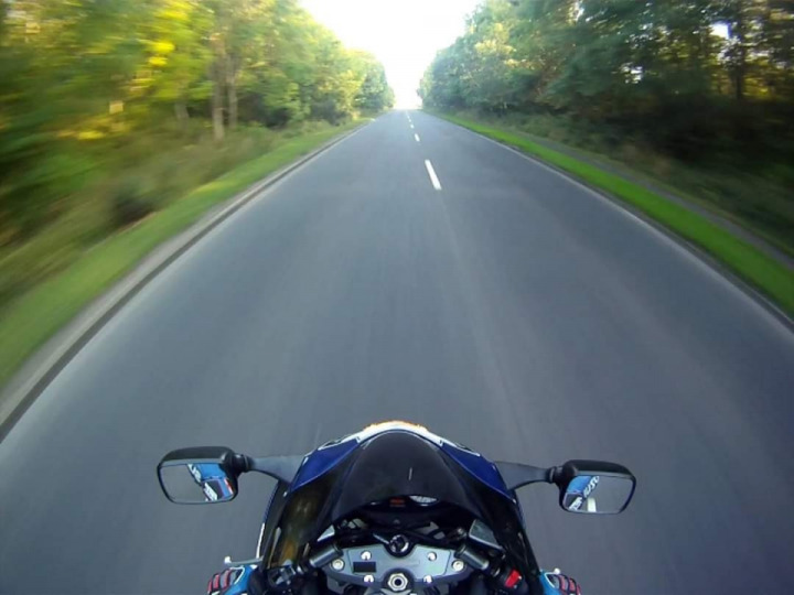 Just love an open clear road.....still might be a few good days left yet. fingers crossed.